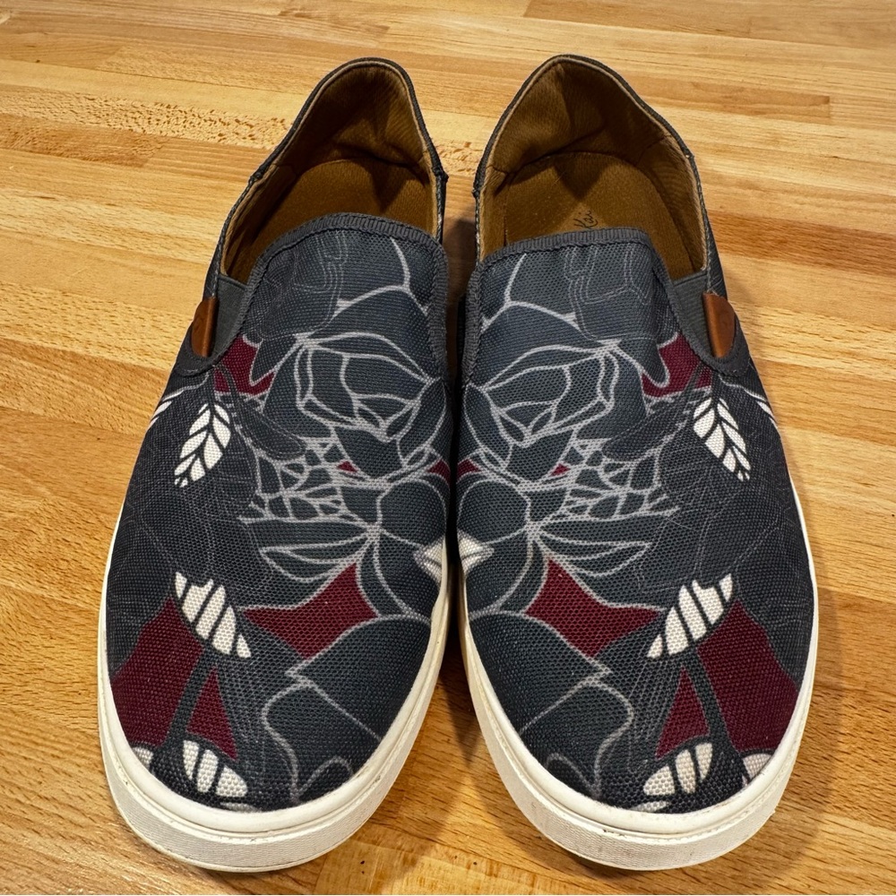 OluKai‎ PEHUEA Print Slip-Ons - Womens size 10